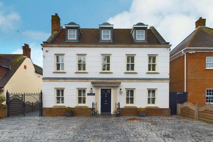 6 Bedroom Detached House For Sale In High Road, Fobbing, Stanford-Le-Hope, SS17