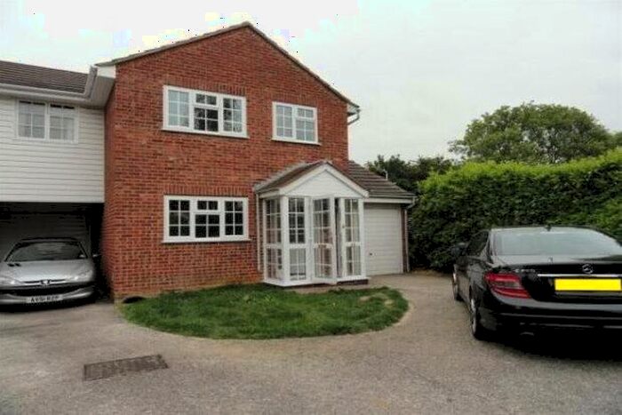 3 Bedroom Property To Rent In Barn Green, Chelmsford, CM1