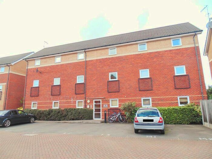 2 Bedroom Flat To Rent In Torrent Close, Wilnecote, Tamworth, B77