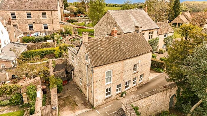 4 Bedroom Detached House For Sale In Chapel Lane, Minchinhampton, Stroud, GL6