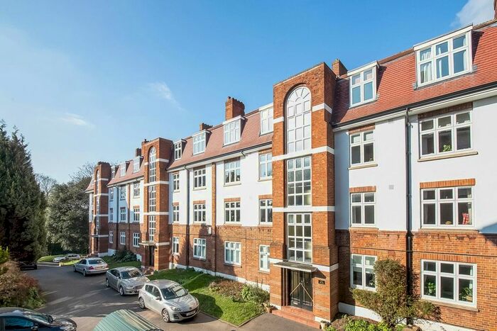 2 Bedroom Flat To Rent In Highland Road, Crystal Palace, SE19