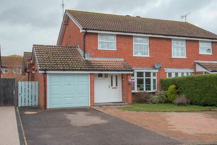 3 Bedroom Semi-Detached House To Rent In West Totton, SO40