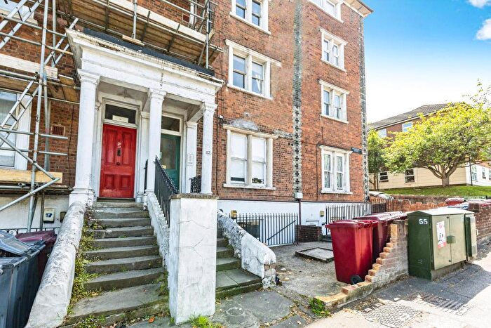 Apartment To Rent In Castle Hill, Reading, RG1