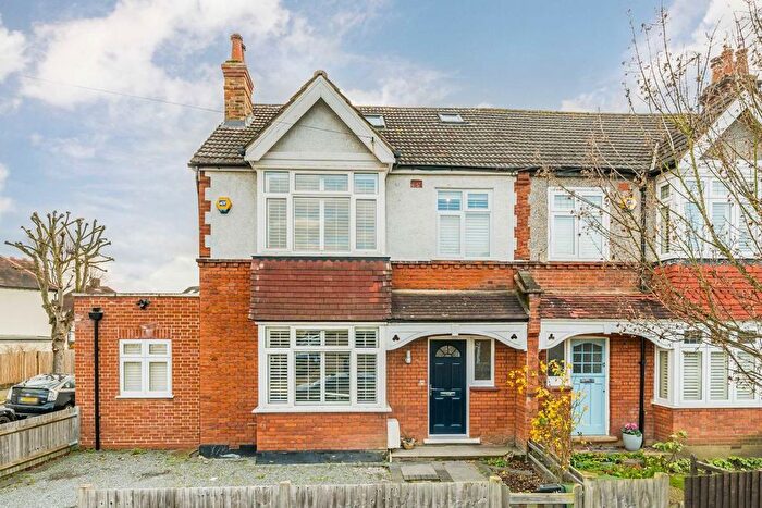 5 Bedroom End Terrace House For Sale In Grayham Road, New Malden, KT3