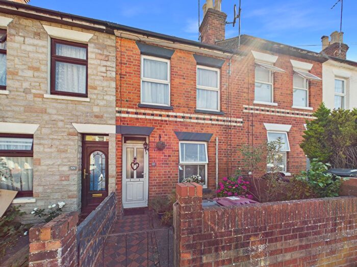 3 Bedroom Terraced House For Sale In Sherwood Street, Reading, RG30