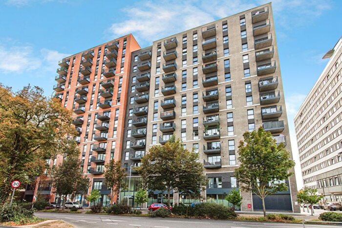 1 Bedroom Flat For Sale In Victoria Central, Victoria Avenue, Southend-On-Sea, Essex, SS2