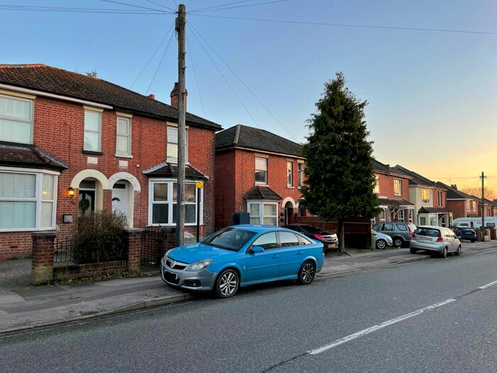 3 Bedroom Property To Rent In Bridge Road, Southampton SO19