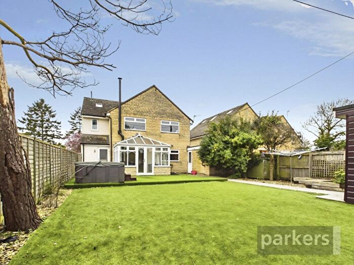 4 Bedroom Detached House To Rent In The Downs, Standlake, Witney, Oxfordshire, OX29