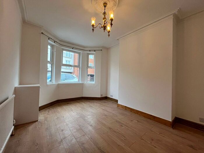 4 Bedroom Detached House To Rent In Chalvey Road East, Slough, SL1