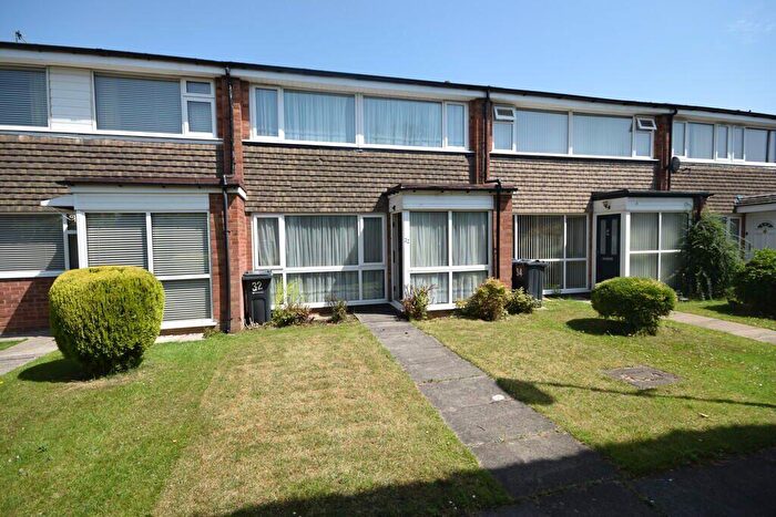 3 Bedroom Terraced House For Sale In Coniston Close, Birmingham, West Midlands, B28