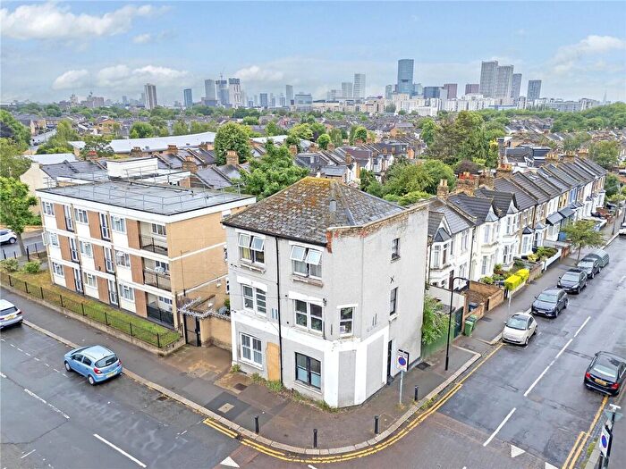 2 Bedroom Flat For Sale In Langthorne Road, London, E11
