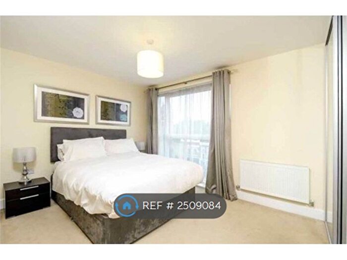 1 Bedroom Flat To Rent In Gooch House, London, W6