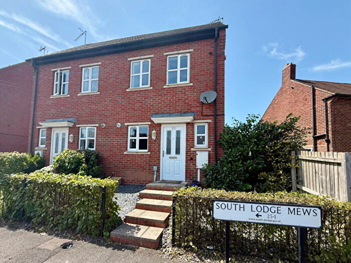 3 Bedroom Semi-Detached House For Sale In South Lodge Mews, Midway, DE11