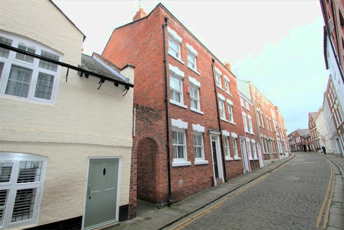 3 Bedroom Town House To Rent In King Street, Chester, Cheshire, CH1