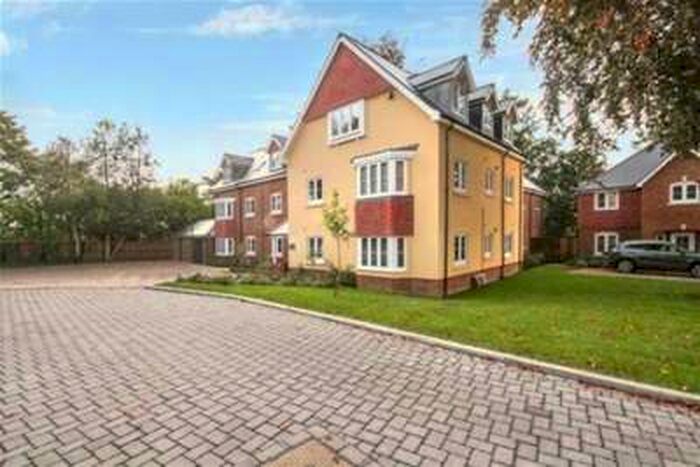 2 Bedroom Flat To Rent In Liphook, GU30