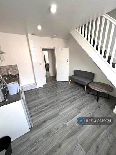 Studio To Rent In St Stephens Road, Selly Oak, Birmingham, B29