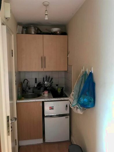 Studio To Rent In Rock Street, London, N4