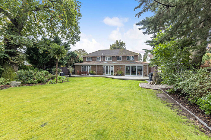 6 Bedroom Detached House For Sale In Pennington Drive, Weybridge, KT13