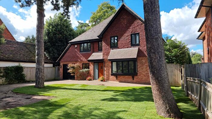 5 Bedroom Detached House For Sale In Manor Way, Beckenham, Kent, BR3