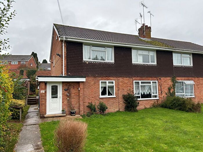 2 Bedroom Maisonette To Rent In Whittington Close, Hythe, SO45