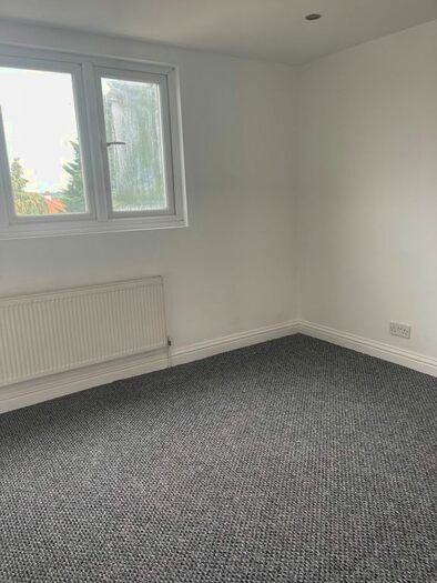 6 Bedroom Semi-Detached House To Rent In West Way, Edgware, Greater London, HA8