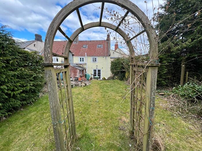3 Bedroom Character Property For Sale In Charlton Road, Shepton Mallet, BA4