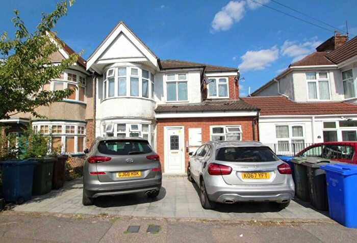 1 Bedroom Flat To Rent In Kingshill Avenue, Kenton, HA3