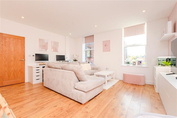 2 Bedroom Flat For Sale In Elmcroft Road, Petts Wood, Orpington, Kent, BR6