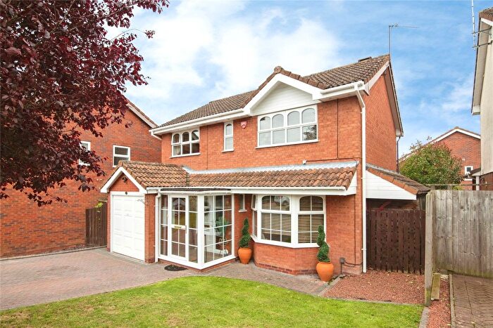 4 Bedroom Detached House For Sale In Coleshill Close, Redditch, Worcestershire, B97
