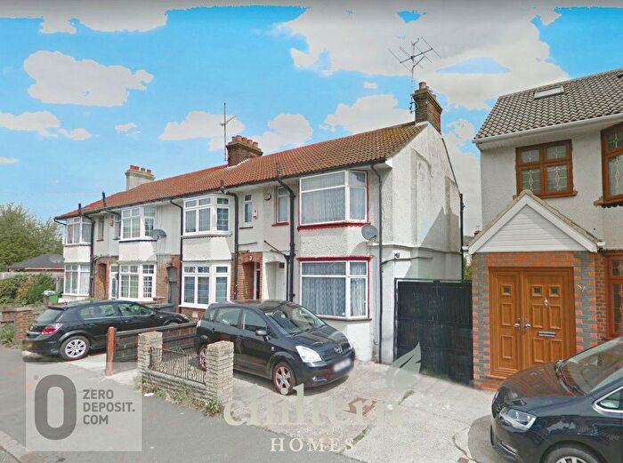 2 Bedroom Flat To Rent In Alder Crescent, Leagrave, LU3