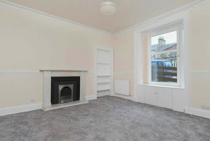 2 Bedroom Flat To Rent In Spey Terrace, Edinburgh, EH7