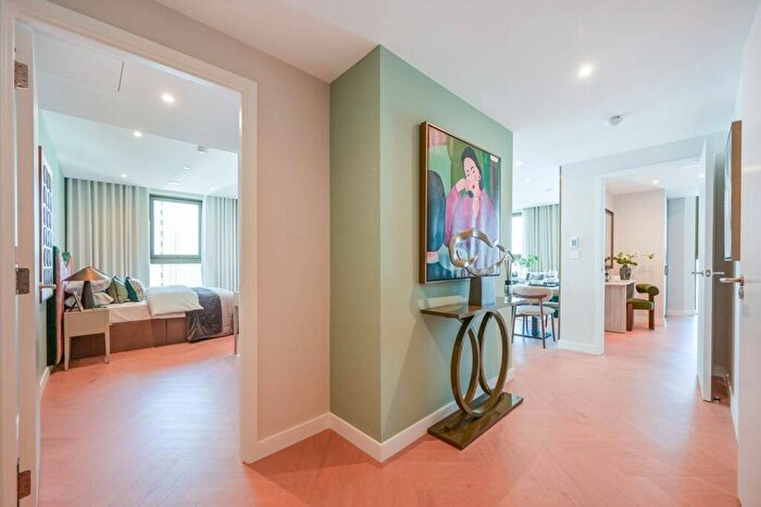 3 Bedroom Flat For Sale In One Thames Quay, Canary Wharf, London, E14
