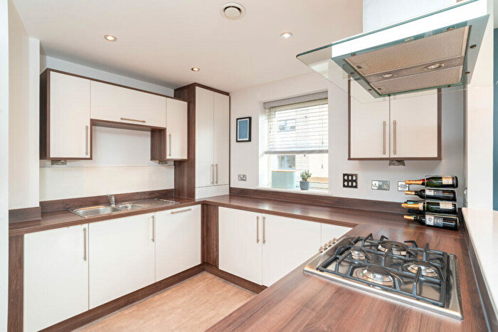 2 Bedroom Flat For Sale In Flat, Hatters Lane, Canonmills, EH7
