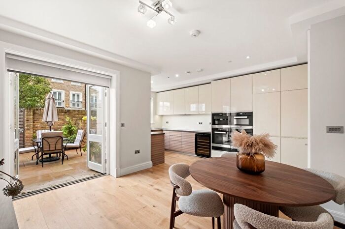 5 Bedroom End Terrace House To Rent In Sulivan Road, Fulham, SW6