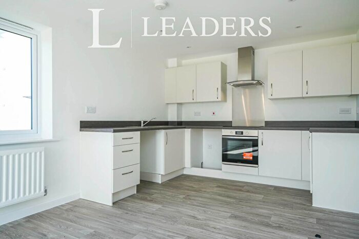 2 Bedroom Flat To Rent In Ridge Close, GL52