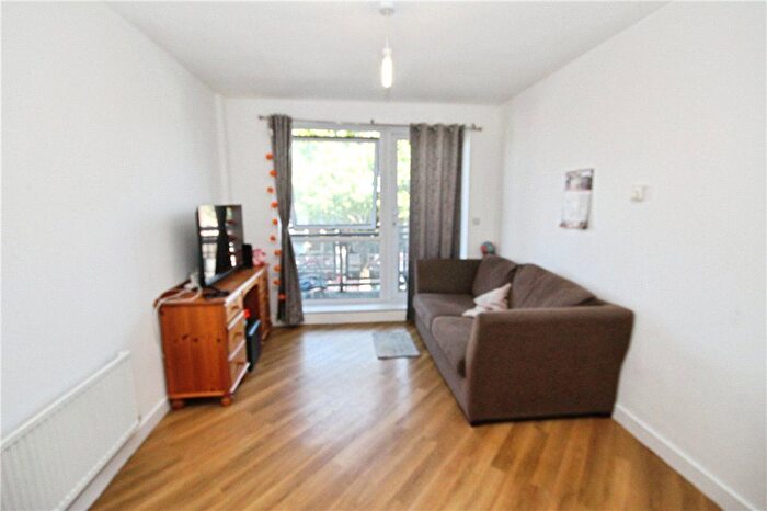 1 Bedroom Flat To Rent In London Road, Thornton Heath, Goo, CR7