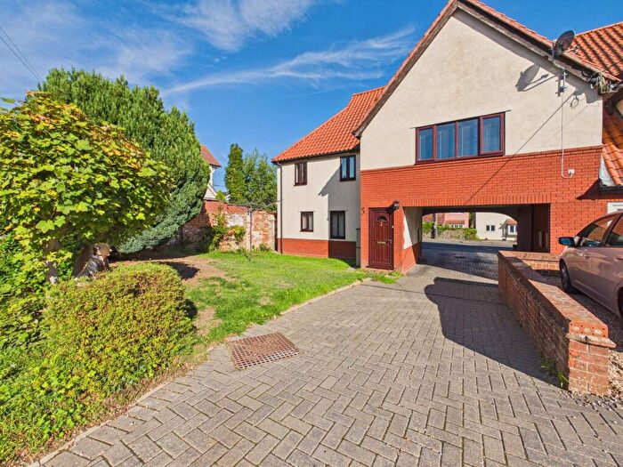 2 Bedroom Maisonette For Sale In Swan Court, Swan Street, Sible Hedingham, Halstead, CO9