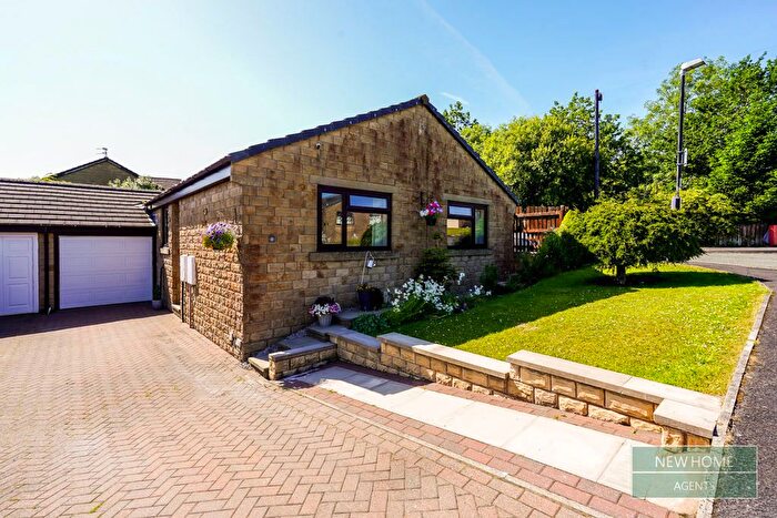 3 Bedroom Bungalow For Sale In Standen Hall Close, Briercliffe, Burnley, BB10