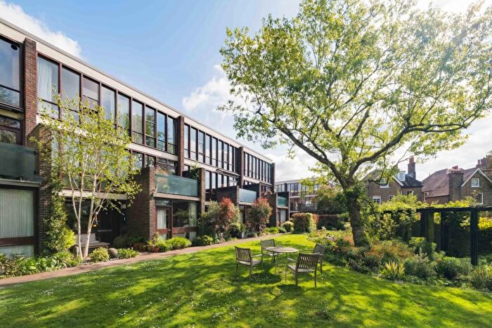 5 Bedroom House To Rent In Blackheath, SE3