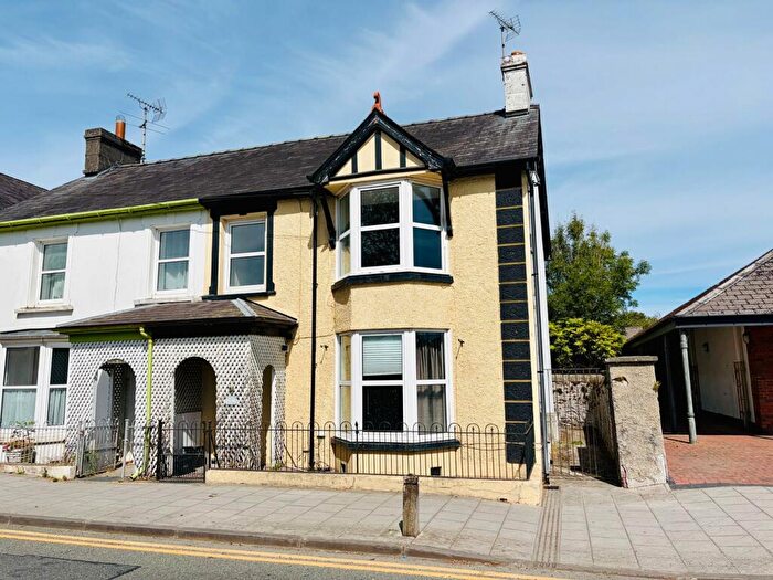 3 Bedroom Semi-Detached House For Sale In Bridge Street, Lampeter, SA48