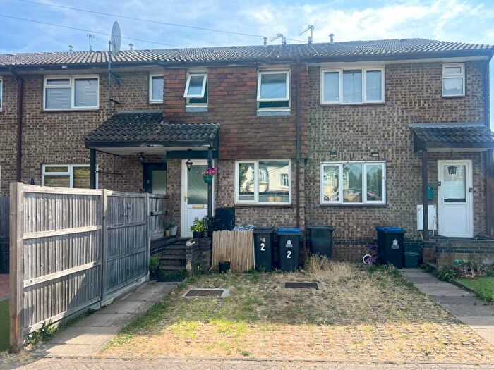 1 Bedroom Terraced House For Sale In Vale Road South, Surbiton, KT6