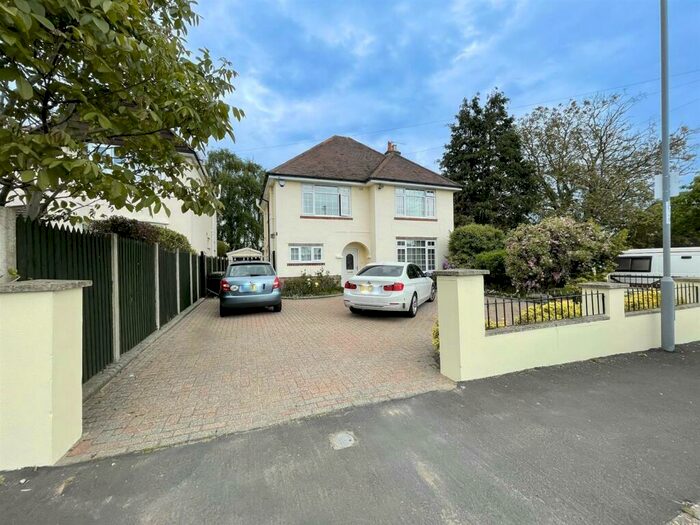 4 Bedroom Detached House To Rent In Longfield Drive, West Parley, Ferndown, BH22
