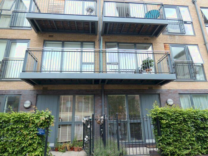 1 Bedroom Flat To Rent In Newton Court, Kingsley Walk, CB5