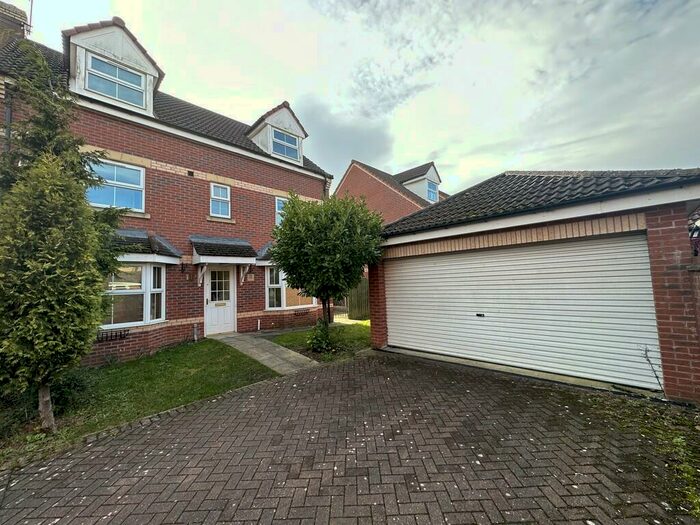 5 Bedroom Detached House To Rent In Comet Court, Auckley, Doncaster, DN9