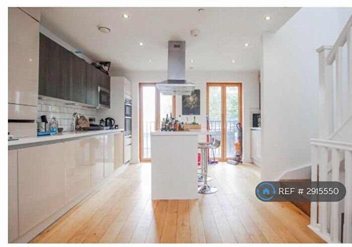 3 Bedroom Terraced House To Rent In Barrow St, Salford, M3