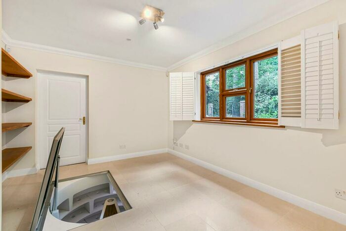 5 Bedroom Detached House To Rent In West Riding, Tewin, Welwyn, AL6