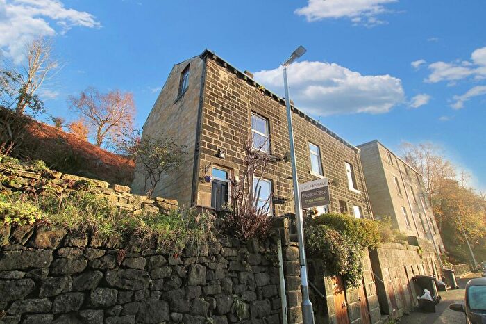2 Bedroom Terraced House For Sale In Hollins Road, Todmorden, OL14