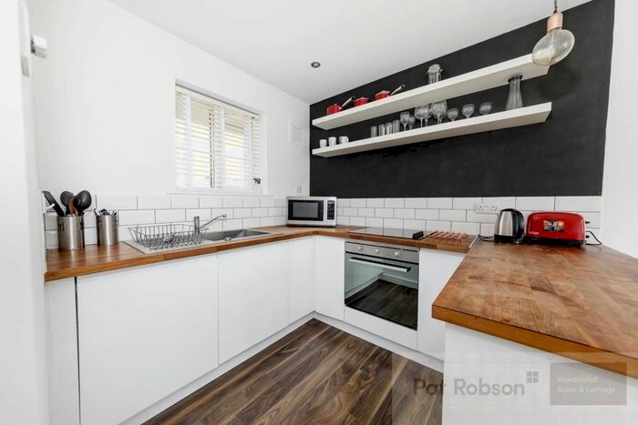 1 Bedroom Flat To Rent In Morpeth Street, Newcastle Upon Tyne, NE2