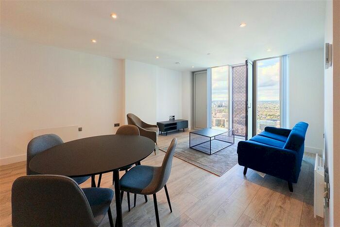 2 Bedroom Flat To Rent In Chester Road, Manchester, M15