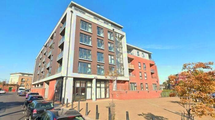 2 Bedroom Flat To Rent In Windsor Court, Mostyn Grove, Bow, Mile End Stratford, London, E3
